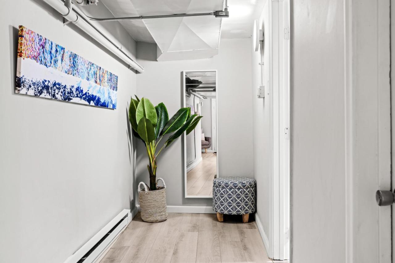 Contemporary Finishes - Studio Apt - Sloans Lake Denver Exterior photo